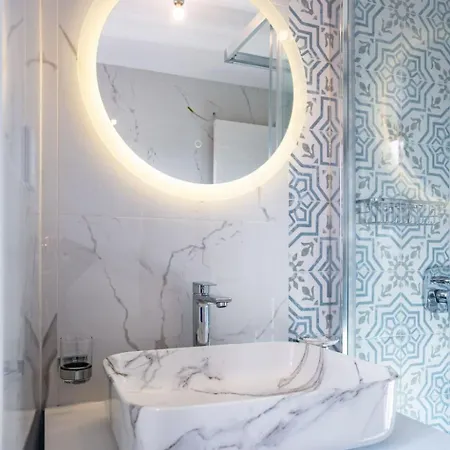 Filumena Mit Blick Auf Wasser By Interhome
