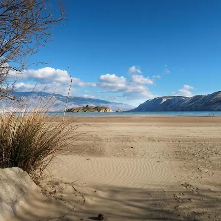 Filumena Mit Blick Auf Wasser By Interhome