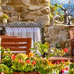 Filumena Mit Blick Auf Wasser By Interhome * لوبار