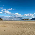 Filumena Mit Blick Auf Wasser By Interhome * لوبار
