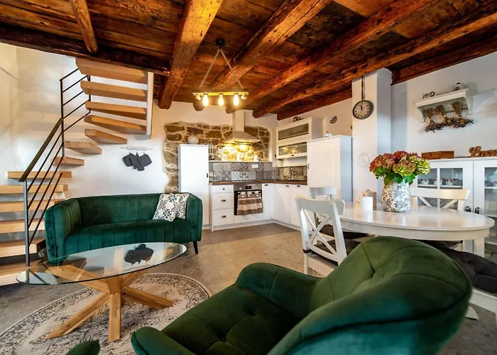 Filumena Mit Blick Auf Wasser By Interhome