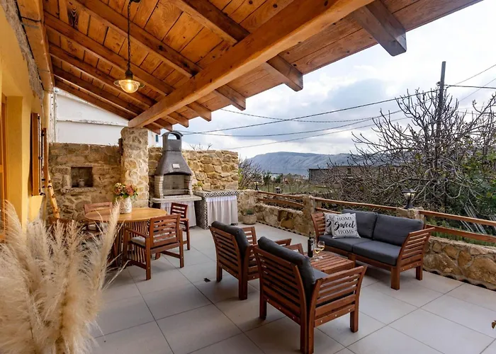 شقة Filumena Mit Blick Auf Wasser By Interhome لوبار