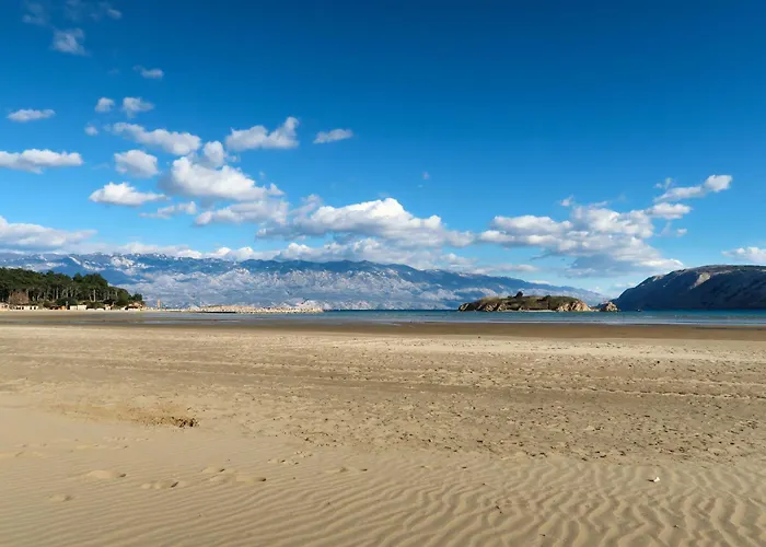 Filumena Mit Blick Auf Wasser By Interhome * لوبار